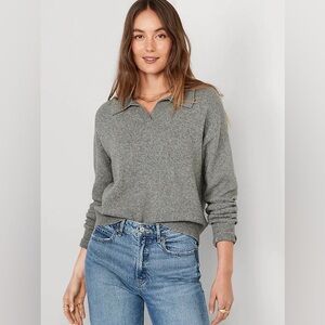Old Navy Women's Gray V-Neck Sweater
